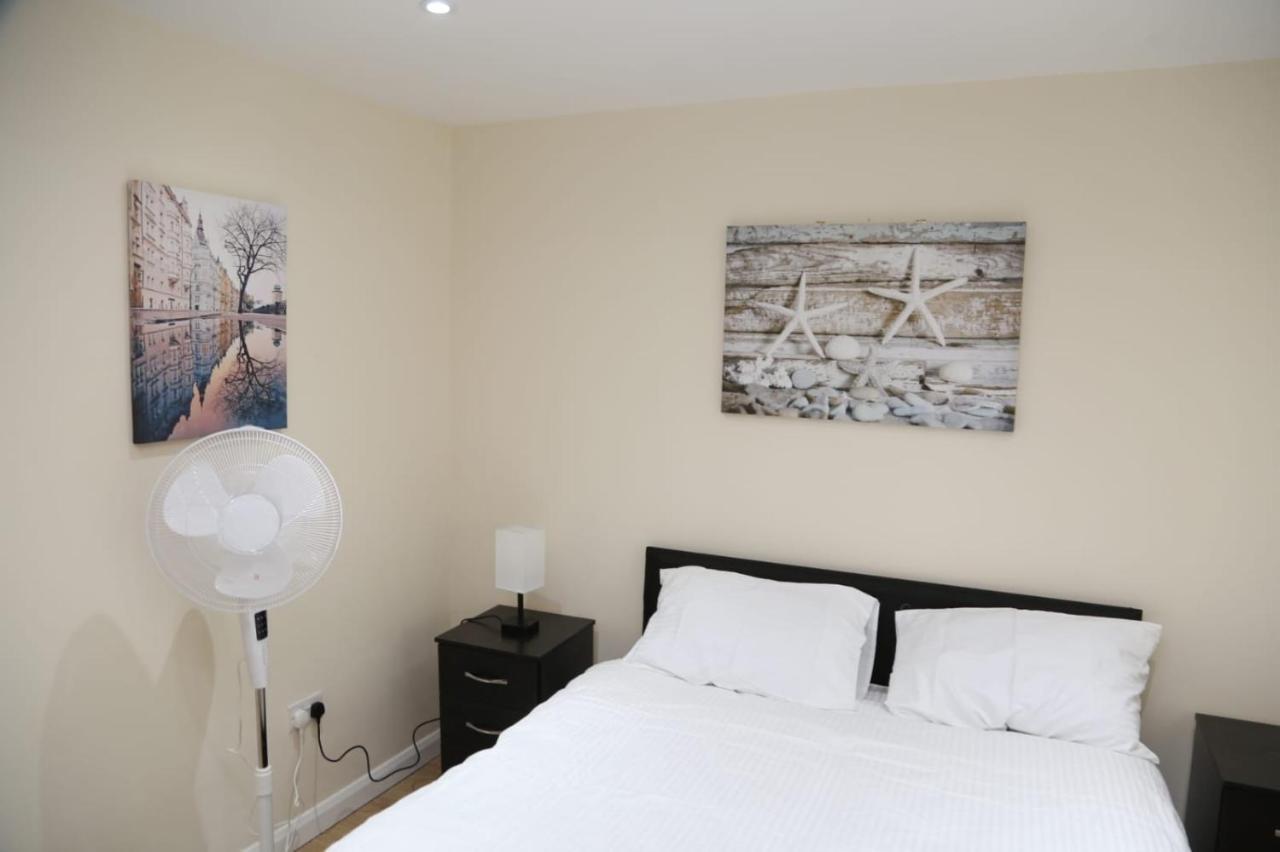 A A Guest Rooms Thamesmead Erith Экстерьер фото