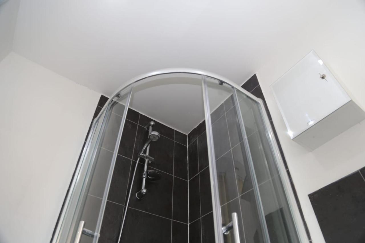 A A Guest Rooms Thamesmead Erith Экстерьер фото