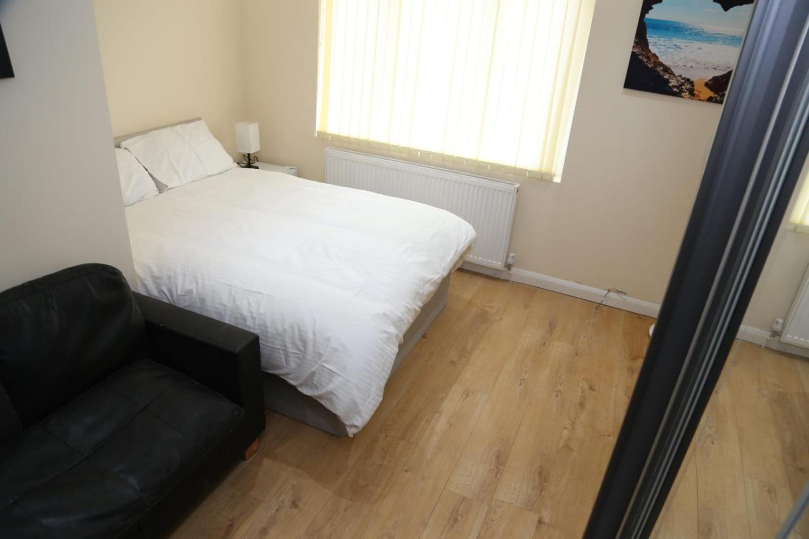 A A Guest Rooms Thamesmead Erith Экстерьер фото