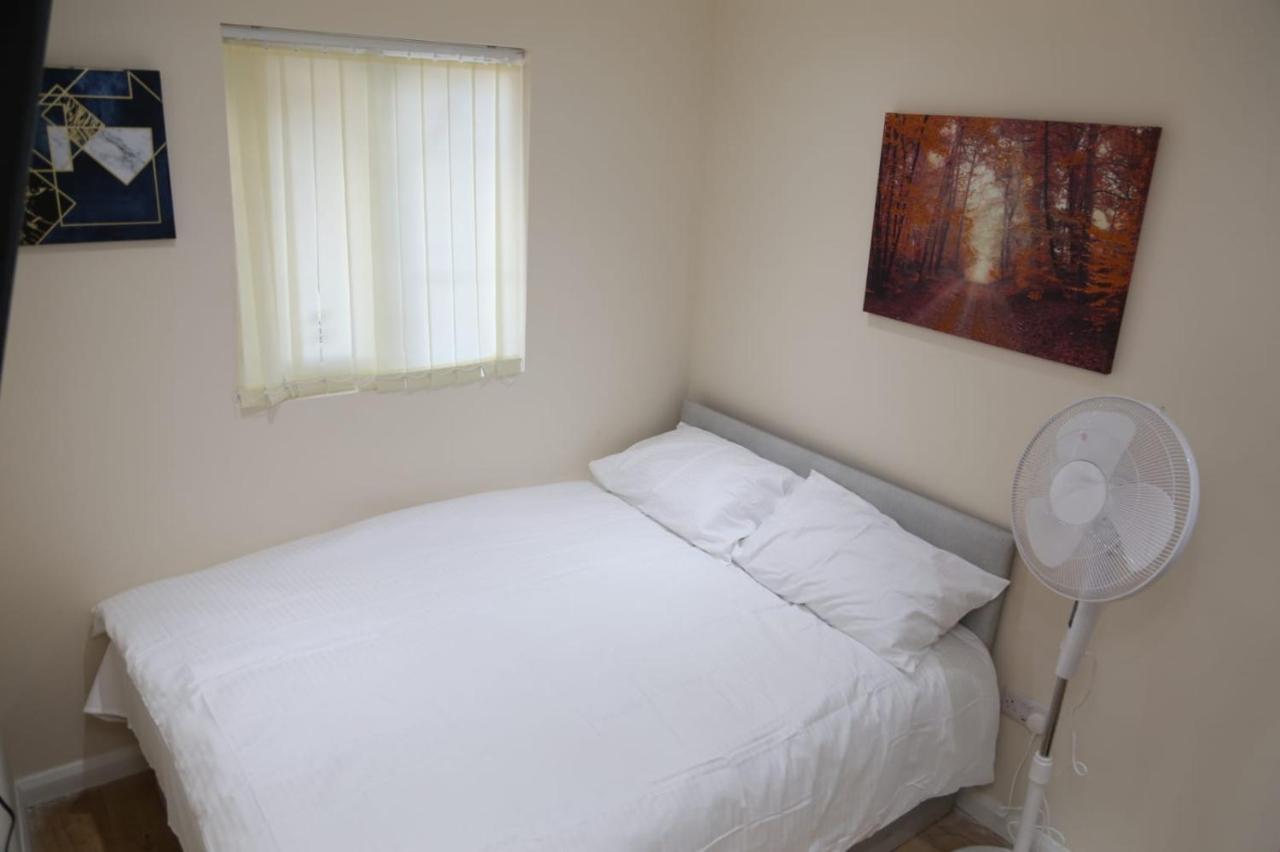 A A Guest Rooms Thamesmead Erith Экстерьер фото