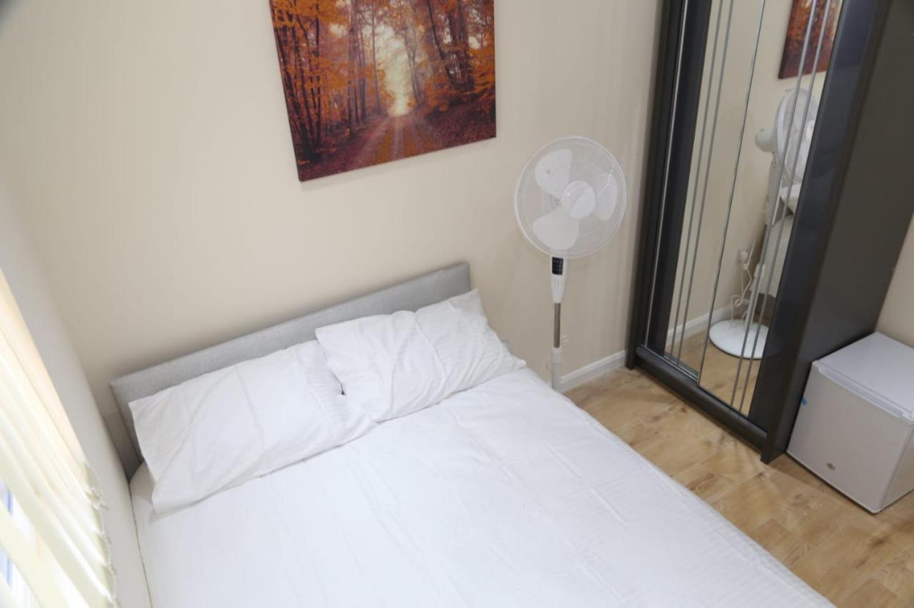 A A Guest Rooms Thamesmead Erith Экстерьер фото